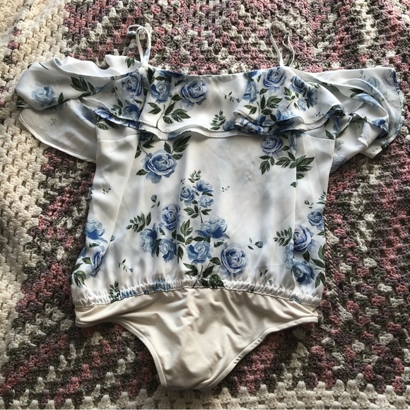 L’academie Floral off-shoulder Bodysuit - Picture 9 of 12